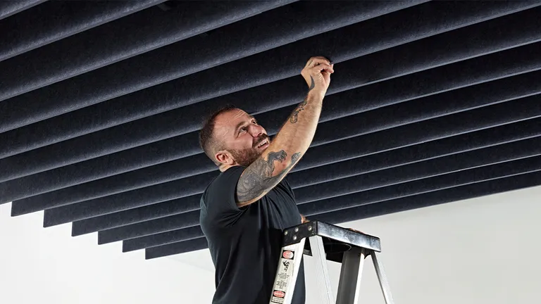 Product: EchoSky Neu Linear | Color: Navy