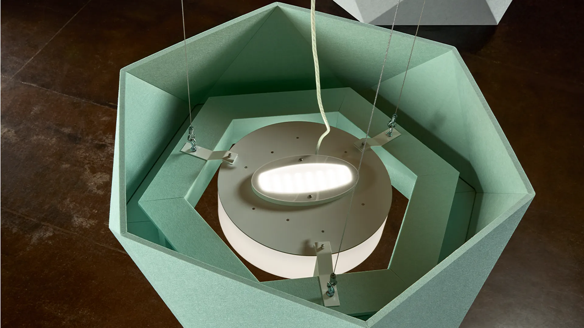 Product: Tessellate Clouds Lit | Color: Mint | Light: 3:1